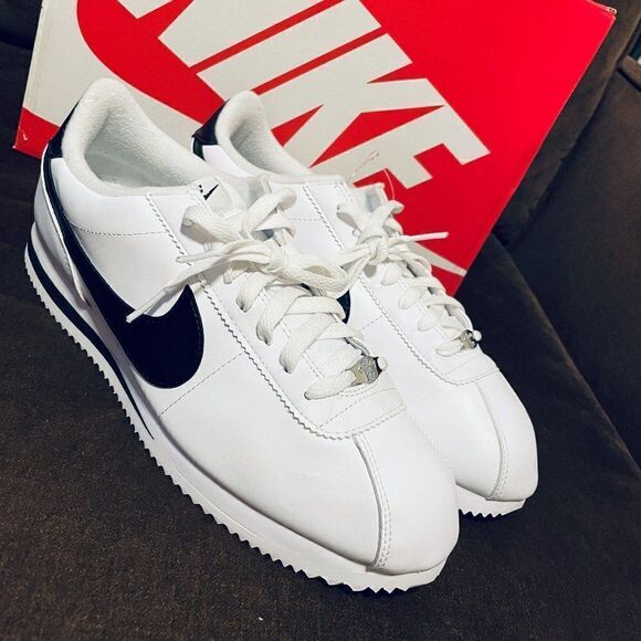 Mint Condition Nike Cortez Basic White Black '72 Forest Gump 8 US 41 EUR 9.5 Wms - Picture 1 of 9